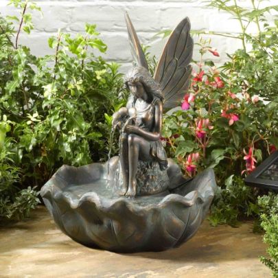 Fairy Leaf Water Feature by Smart Solar