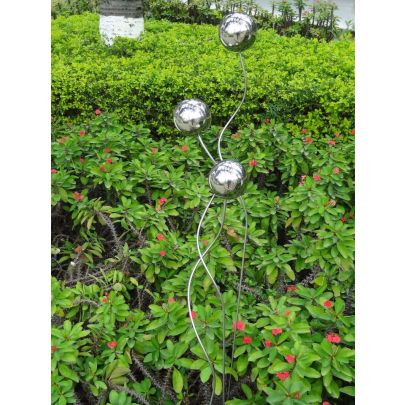 Garden Stainless Steel Decoration - 3 x Spheres on Spiral Sticks