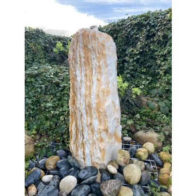 Riveria Monolith (75x25x25) Solar Water Feature
