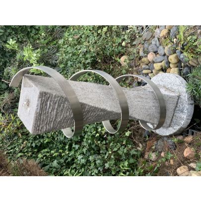 Maypole Twist with Satinless Steel Band (90x22x22) Solar Water Feature