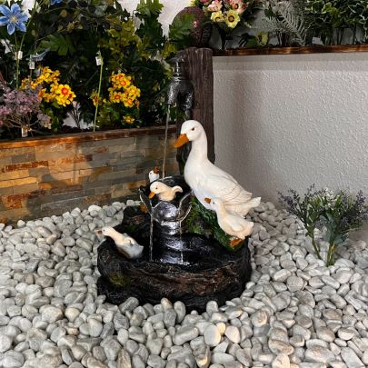 Duck Family Animal Animal Fountain Solar Water Feature