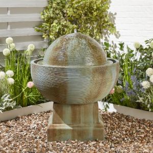 Treviso Traditional Solar Water Feature